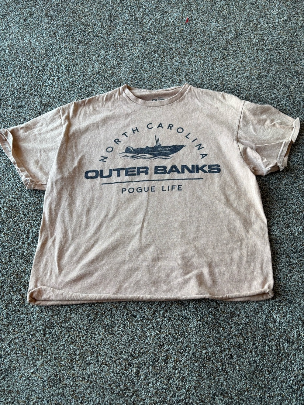 Outer Banks North Carolina women’s cropped T-Shirt